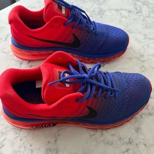 Men Nike Air Max used one time size 10.5